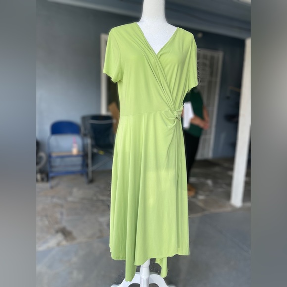 NWT  Perceptions Lime green XL stretchy dress summer - Picture 1 of 9